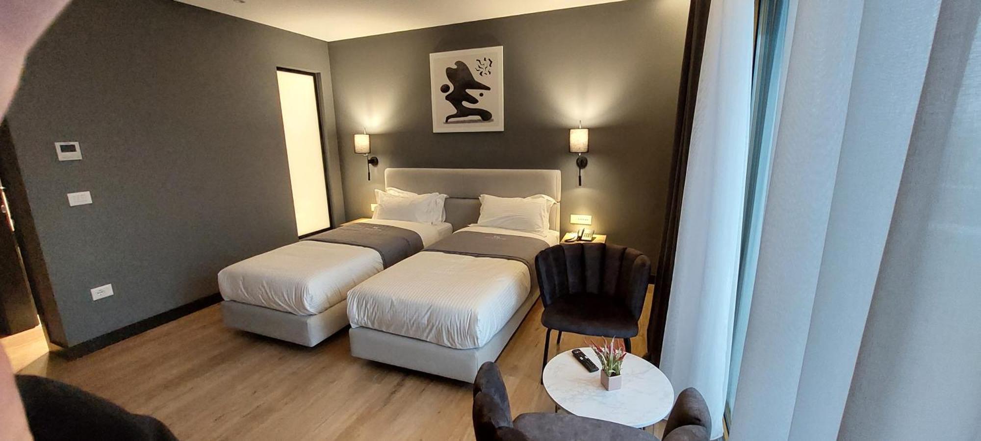 Mulaj Hotel Тирана Экстерьер фото