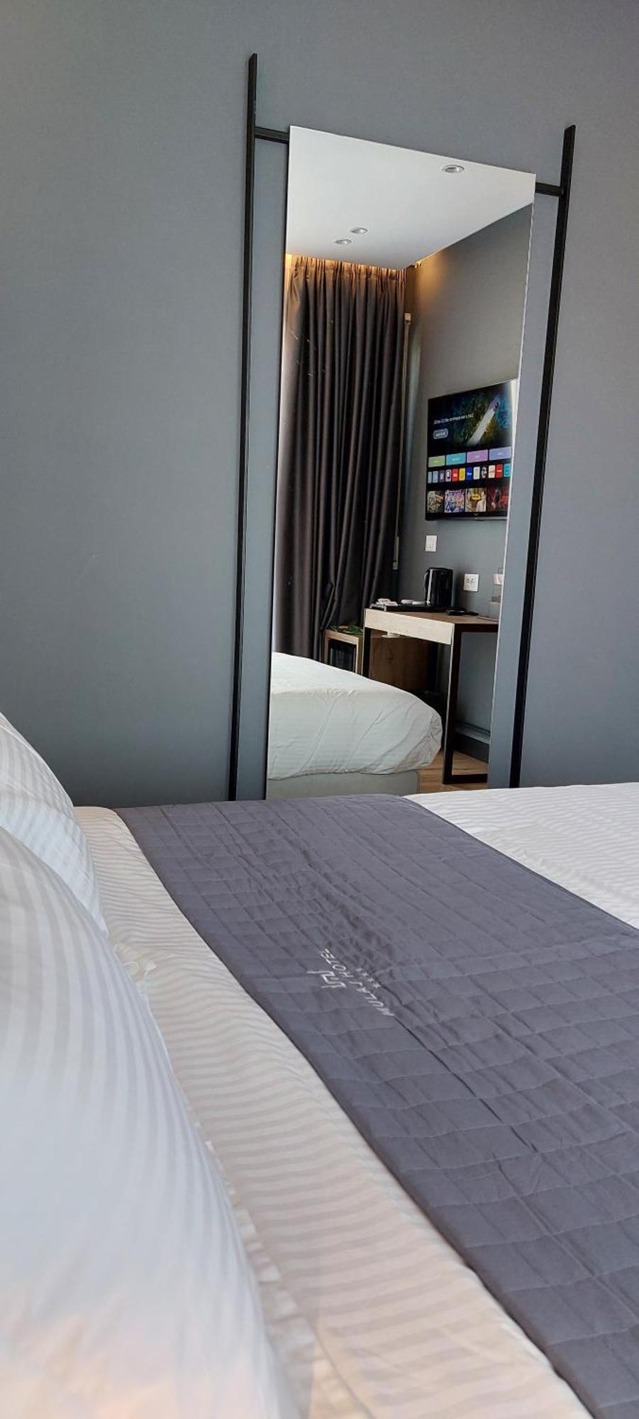 Mulaj Hotel Тирана Экстерьер фото