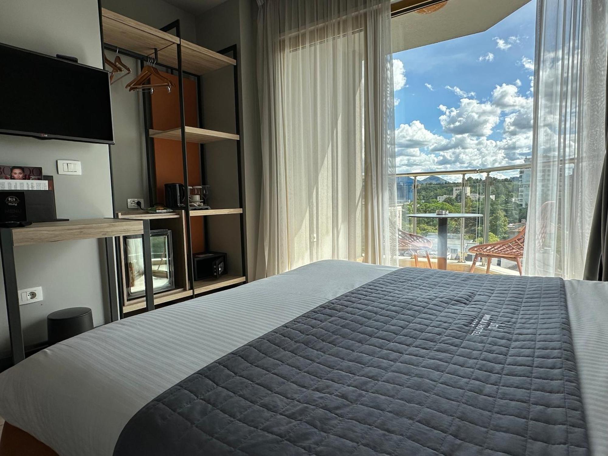 Mulaj Hotel Тирана Экстерьер фото