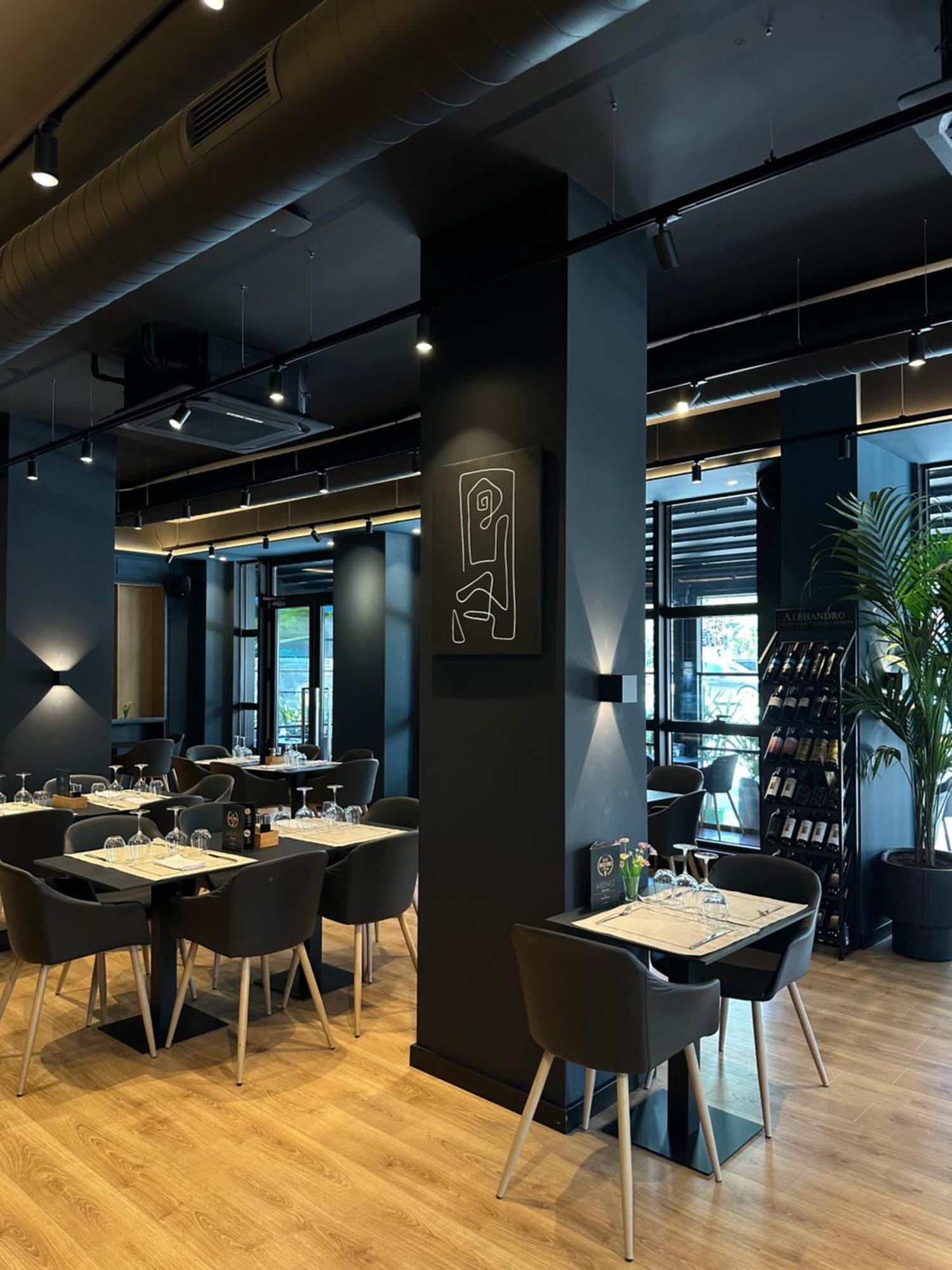 Mulaj Hotel Тирана Экстерьер фото